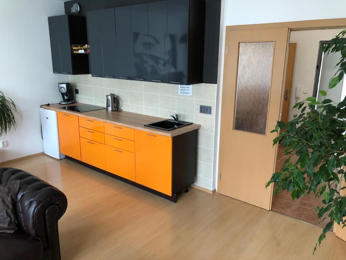 Richie Apartment Near Aquapark Prague Exterior photo